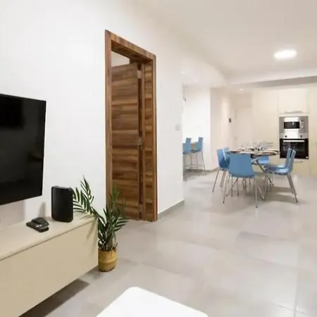 Claremont 1bedroom Apartment